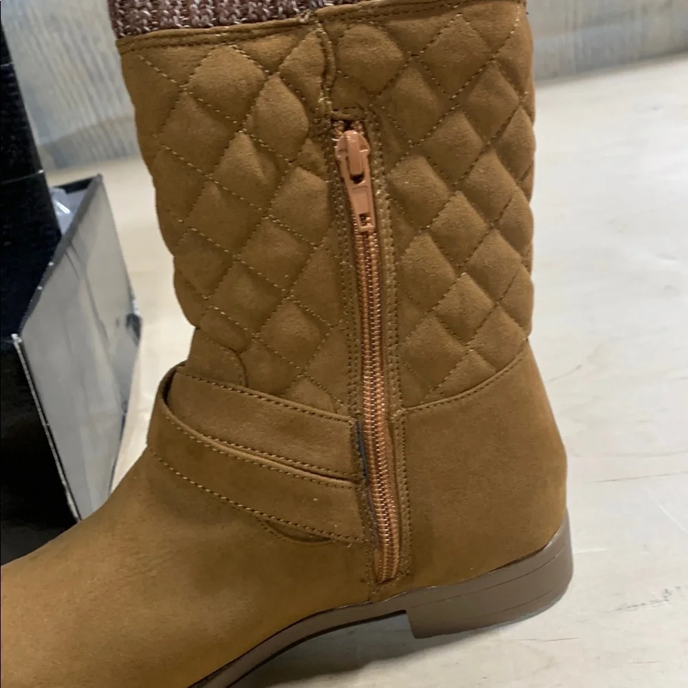 Lucita these tan